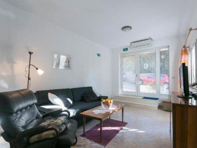 Anita Gru - One-bedroom With Balcony * Дубровник